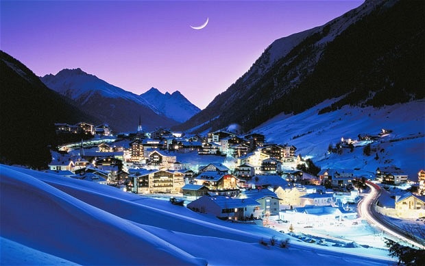 Ischgl Ski Resort to fine people €2,000 for wearing ski boots after 8pm